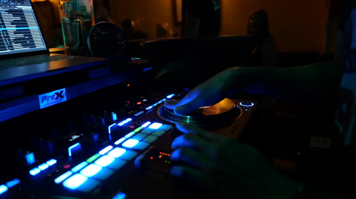 DJ equipment pictured on The Gator Club's website
